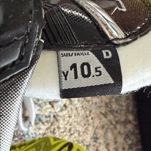 Youth Bauer Vapor X4 Skates - Picture 2 of 4